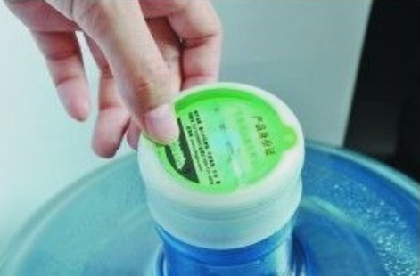 桶裝水二維碼防偽標(biāo)簽 桶裝水二維碼防偽標(biāo)簽微信營(yíng)銷及制作過(guò)程